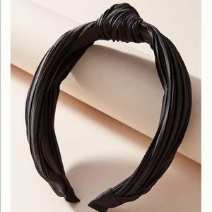 NWOT Anthropologie Lauren Knotted Headband Black